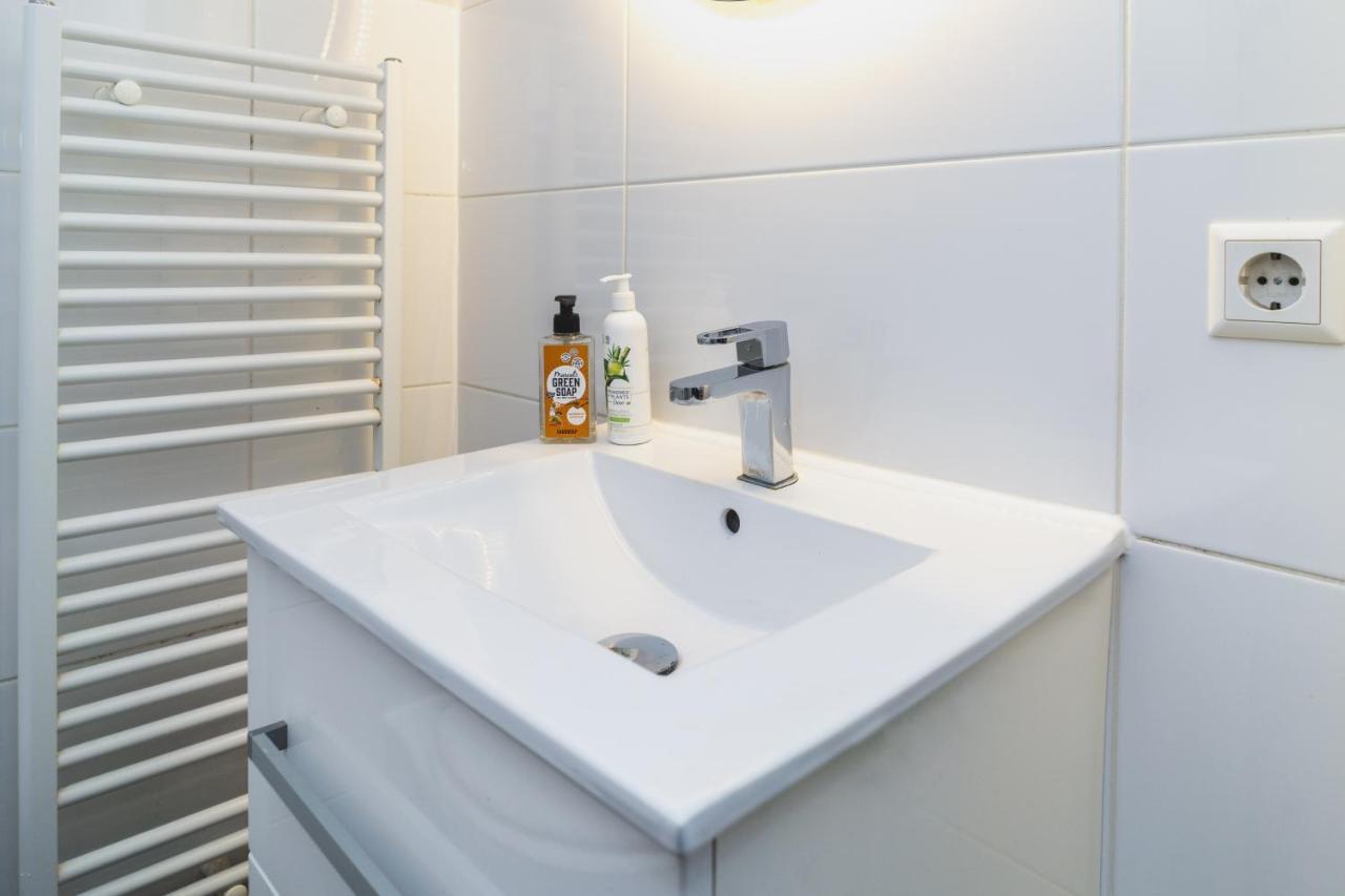 אמסטרדם Herengracht Private Room With Canal View מראה חיצוני תמונה
